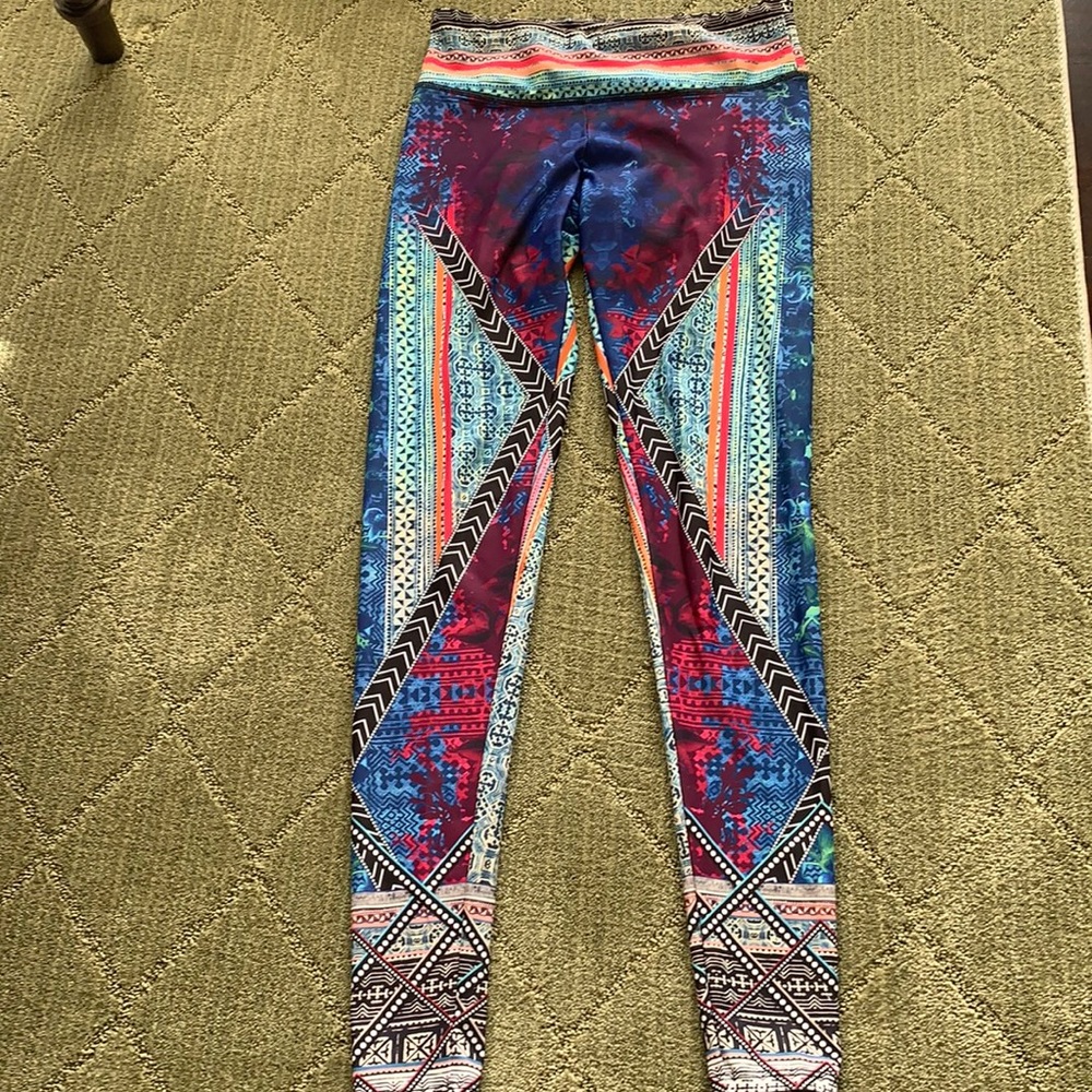 Onzie leggings multi color
